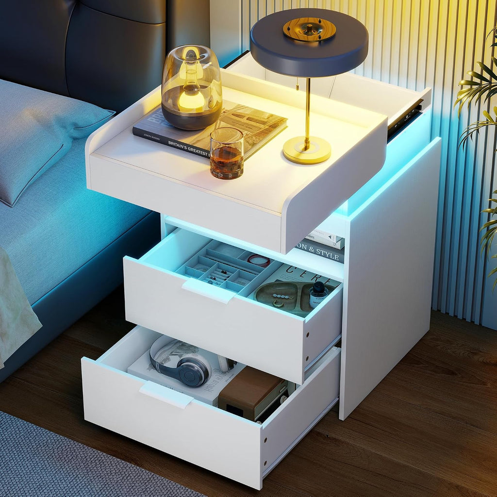 2‑Piece White Nightstands